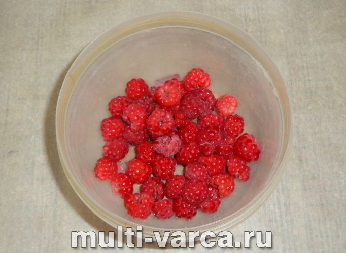 Компот із аґрусу та малини на зиму
