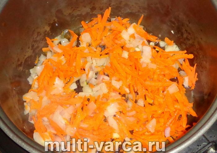 Курячі стегна з гречкою в мультиварці