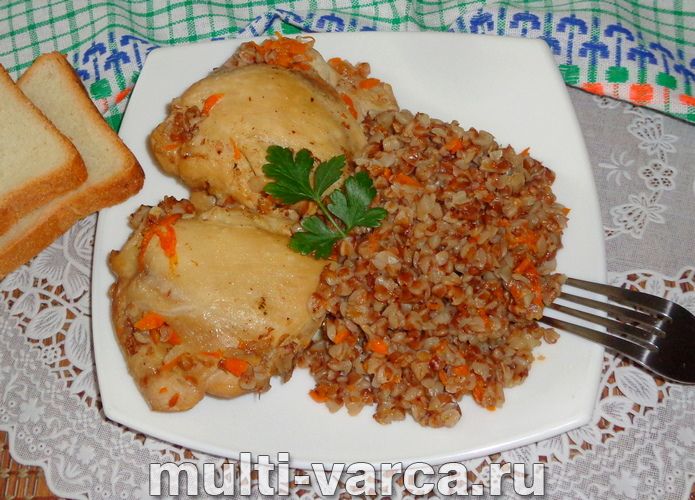 Курячі стегна з гречкою в мультиварці