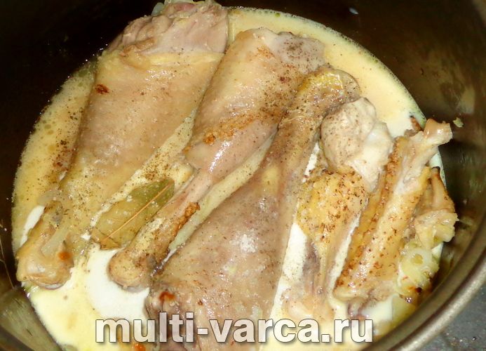 Курка в молоці в мультиварці