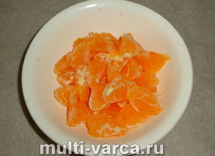 Курка з мандаринами в духовці