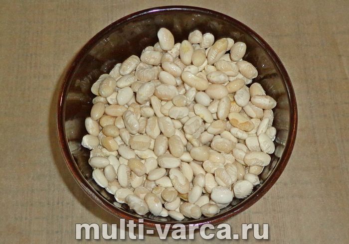 Квасоля в томатному соусі в мультиварці