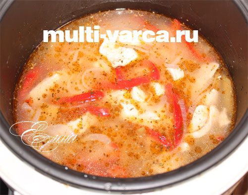 Макарони з куркою в мультиварці
