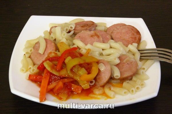 Макарони з сардельками