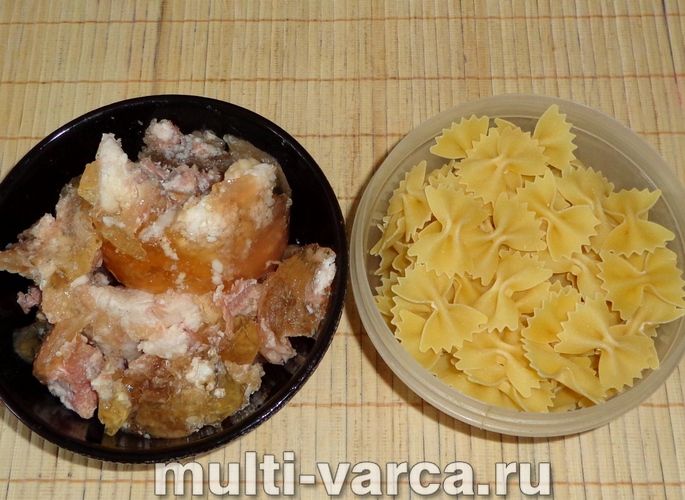 Макарони з тушонкою в мультиварці