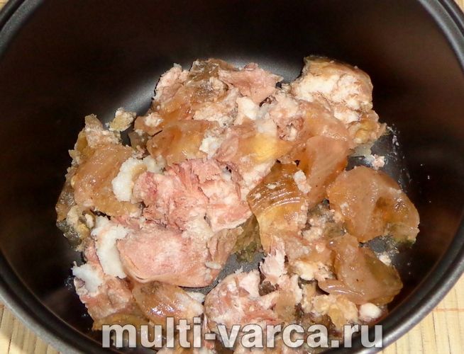 Макарони з тушонкою в мультиварці
