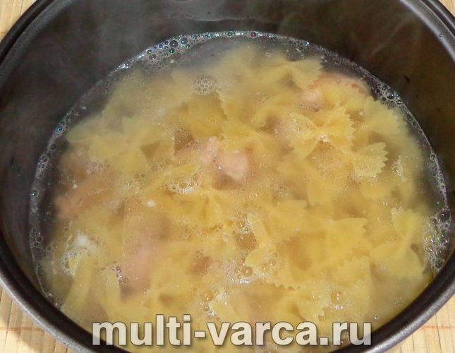 Макарони з тушонкою в мультиварці