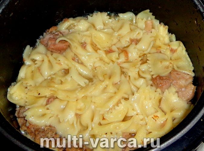 Макарони з тушонкою в мультиварці