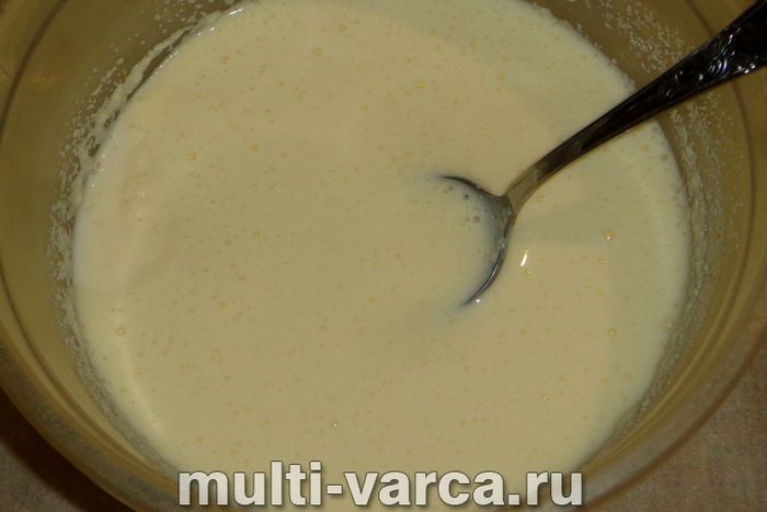Манник на кислому молоці в мультиварці