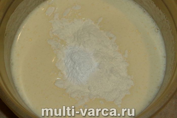 Манник на кислому молоці в мультиварці