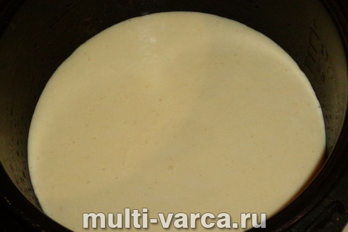 Манник на кислому молоці в мультиварці