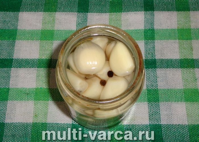 Маринований часник на зиму