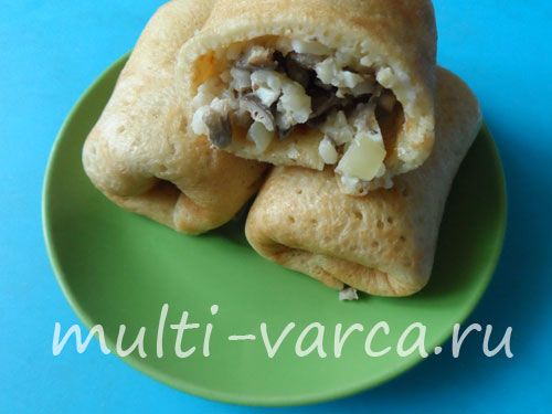 Млинці з грибами, рисом і яйцем