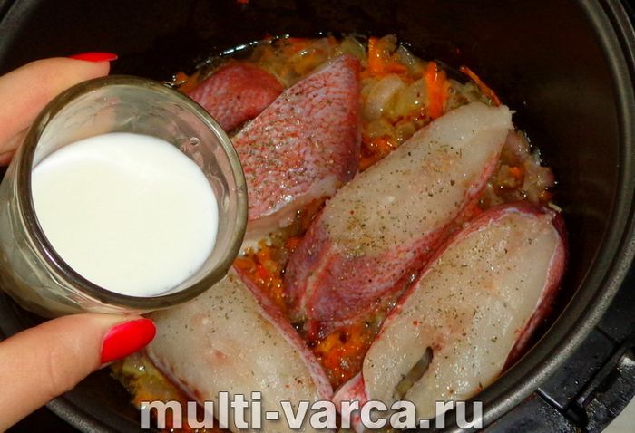 Морський окунь у мультиварці