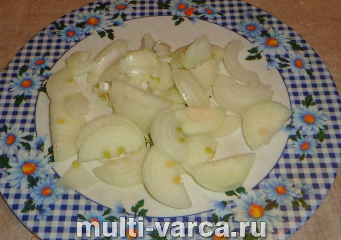 Овочеве рагу з ковбасою в мультиварці