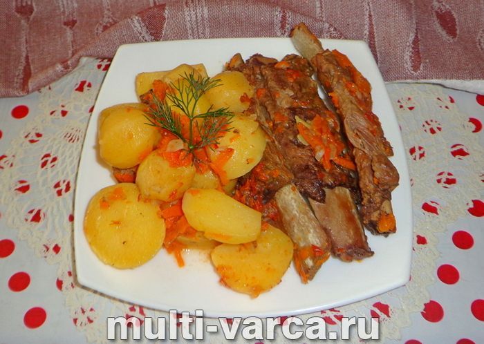 Печеня з реберцями в мультиварці