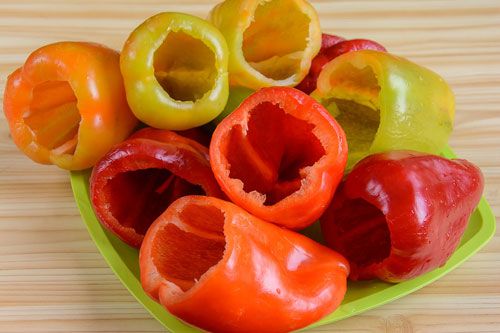 Перець, фарширований рисом із грибами та індичкою