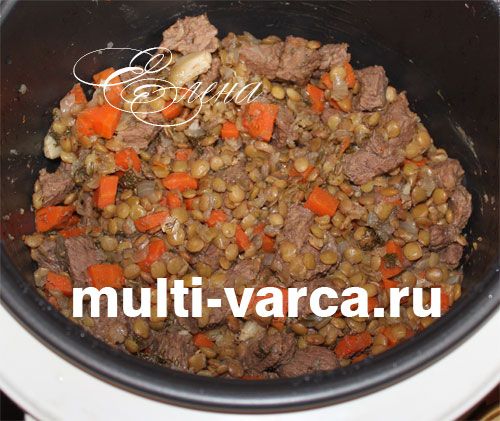 Плов із зеленої сочевиці в мультиварці