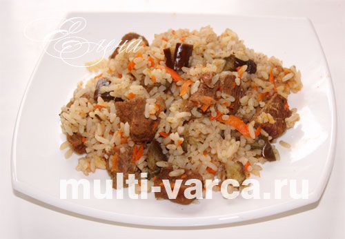 Рис із м'ясом і баклажанами в мультиварці