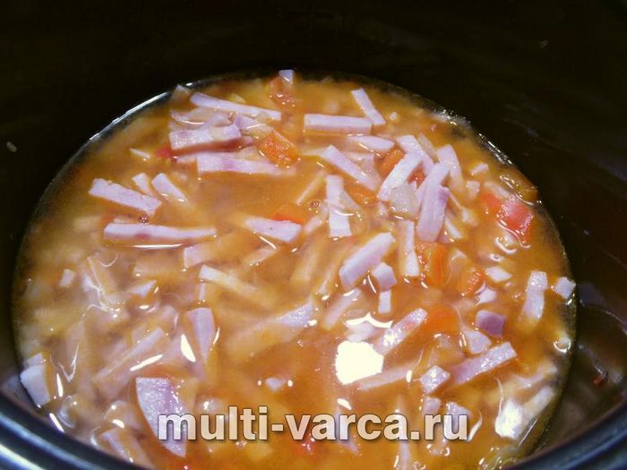 Рис з овочами та квасолею в мультиварці