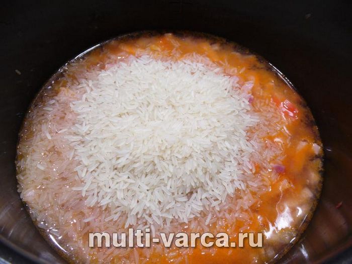 Рис з овочами та квасолею в мультиварці
