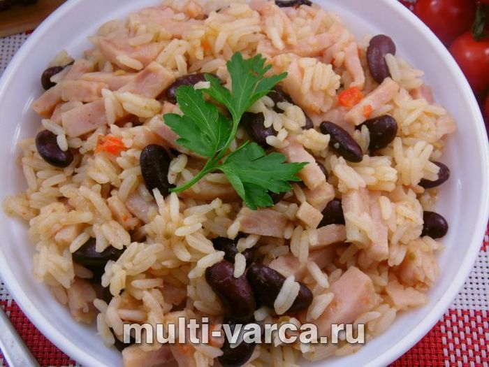 Рис з овочами та квасолею в мультиварці