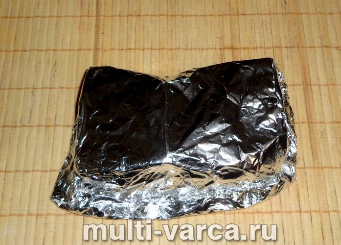 Сало в цибулевому лушпинні в мультиварці