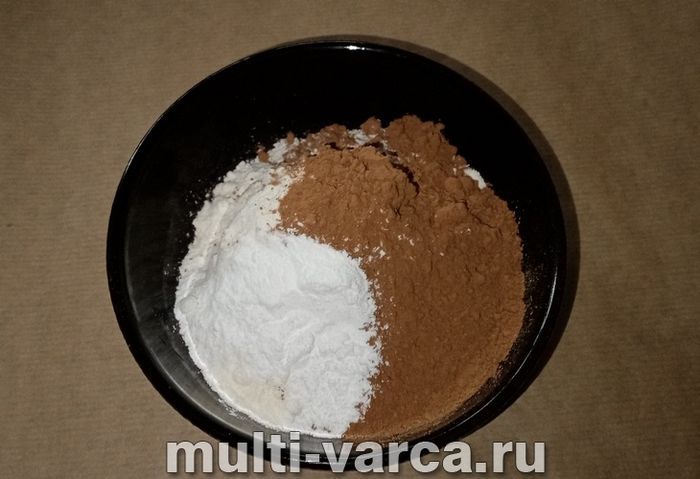 Шоколадний бісквіт на кефірі