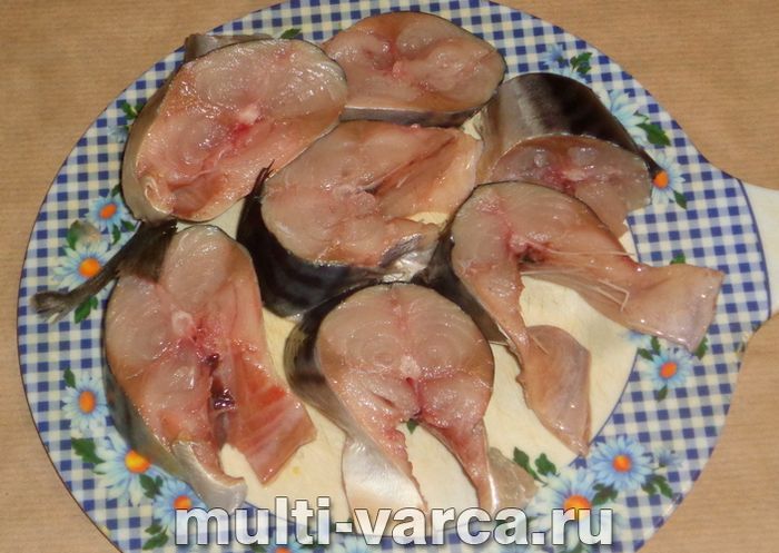 Скумбрія з овочами