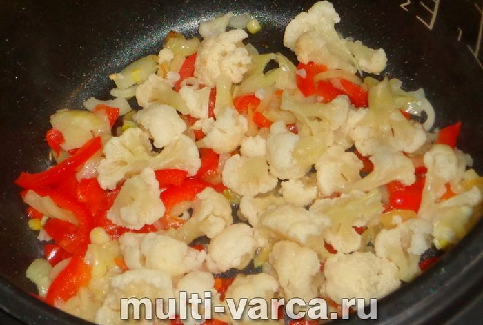 Скумбрія з овочами
