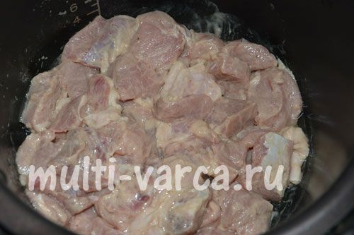 Смачна свинина з яблуками