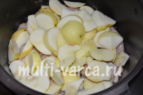 Смачна свинина з яблуками