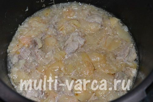 Смачна свинина з яблуками