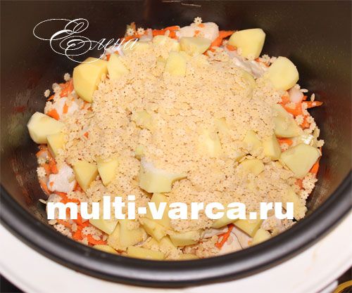 Суп із куркою та макаронами в мультиварці