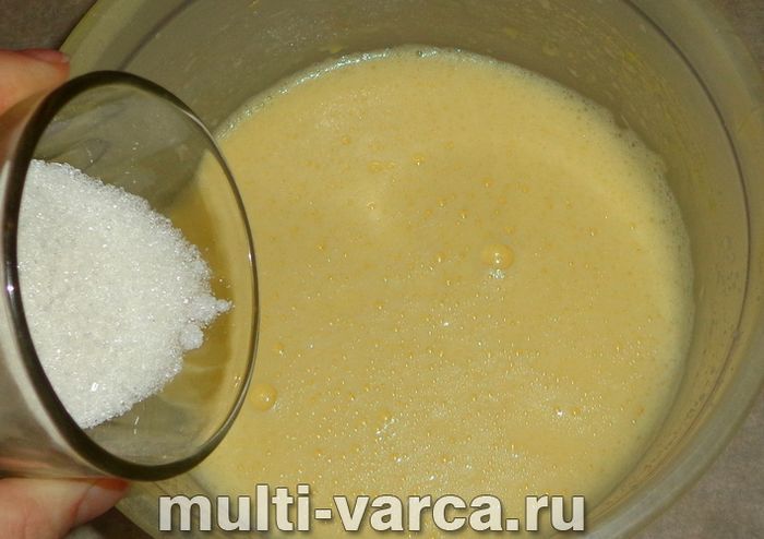 Бісквітний кекс із заварним кремом