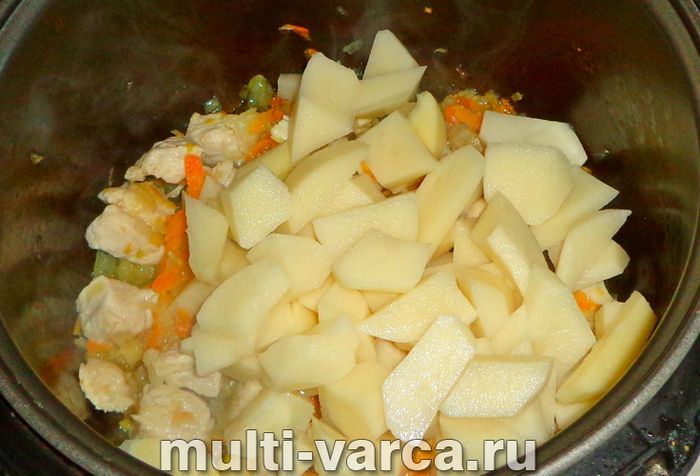 Гороховий суп з індичкою в мультиварці