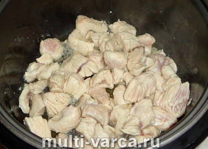 Індичка з кабачками в мультиварці