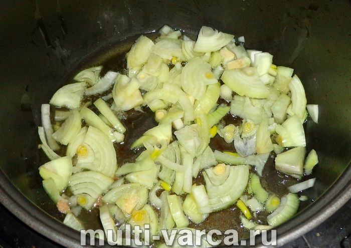 Капуста з тушонкою в мультиварці