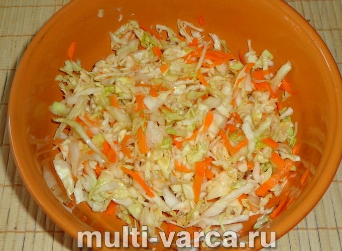Капуста з тушонкою в мультиварці