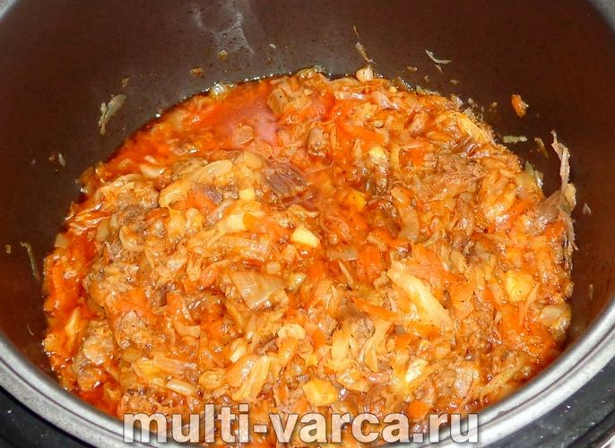 Капуста з тушонкою в мультиварці