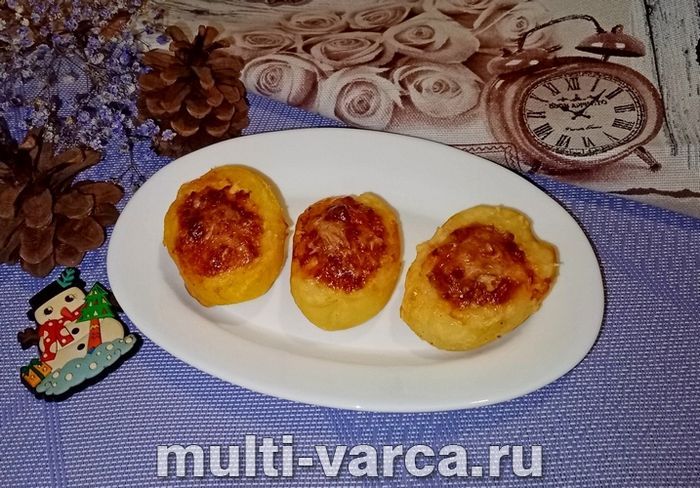 Картопля з ананасами та сиром у духовці