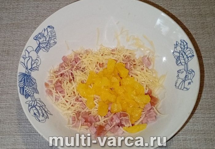 Картопля з ананасами та сиром у духовці