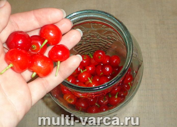 Компот зі шпанки на зиму