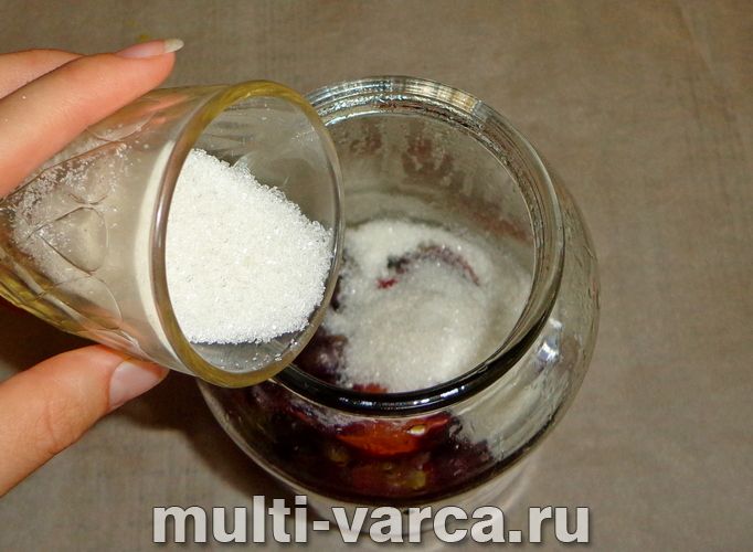 Компот зі слив і винограду на зиму