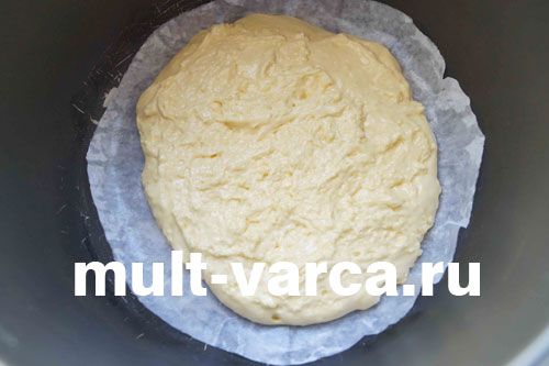 Корж на жовтках у мультиварці