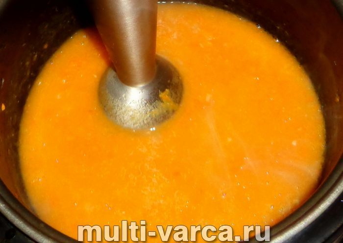 Крем-суп із гарбуза з вершками в мультиварці
