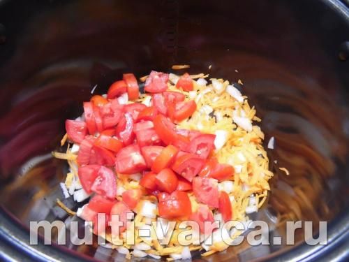 Куряче філе з овочами та сочевицею