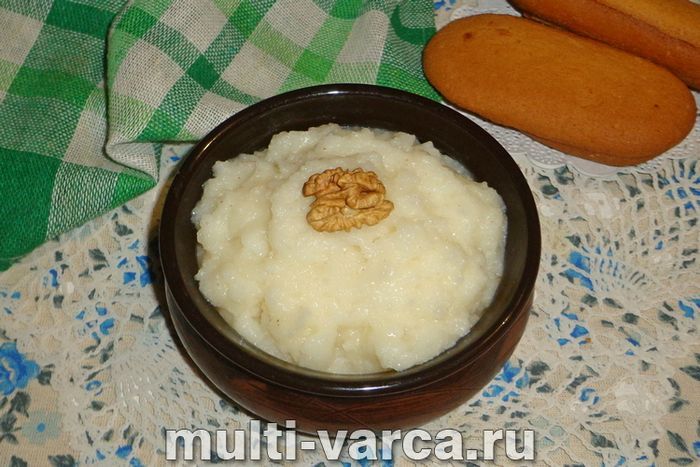 Манна каша на воді в мультиварці