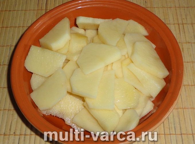Минтай із картоплею в мультиварці