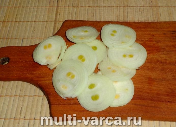 Минтай із картоплею в мультиварці